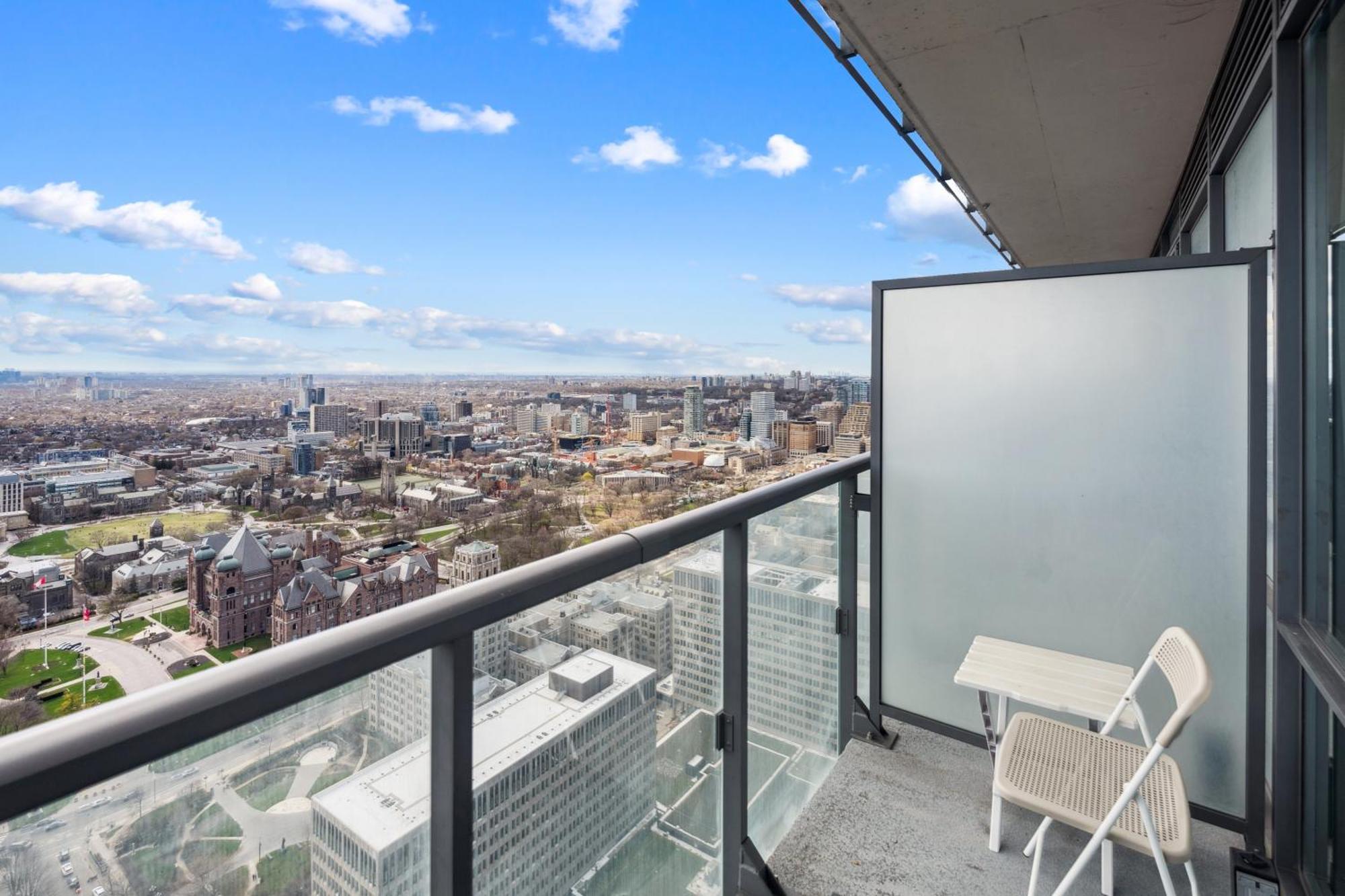 Globalstay. Burano Condos In Downtown Toronto Esterno foto