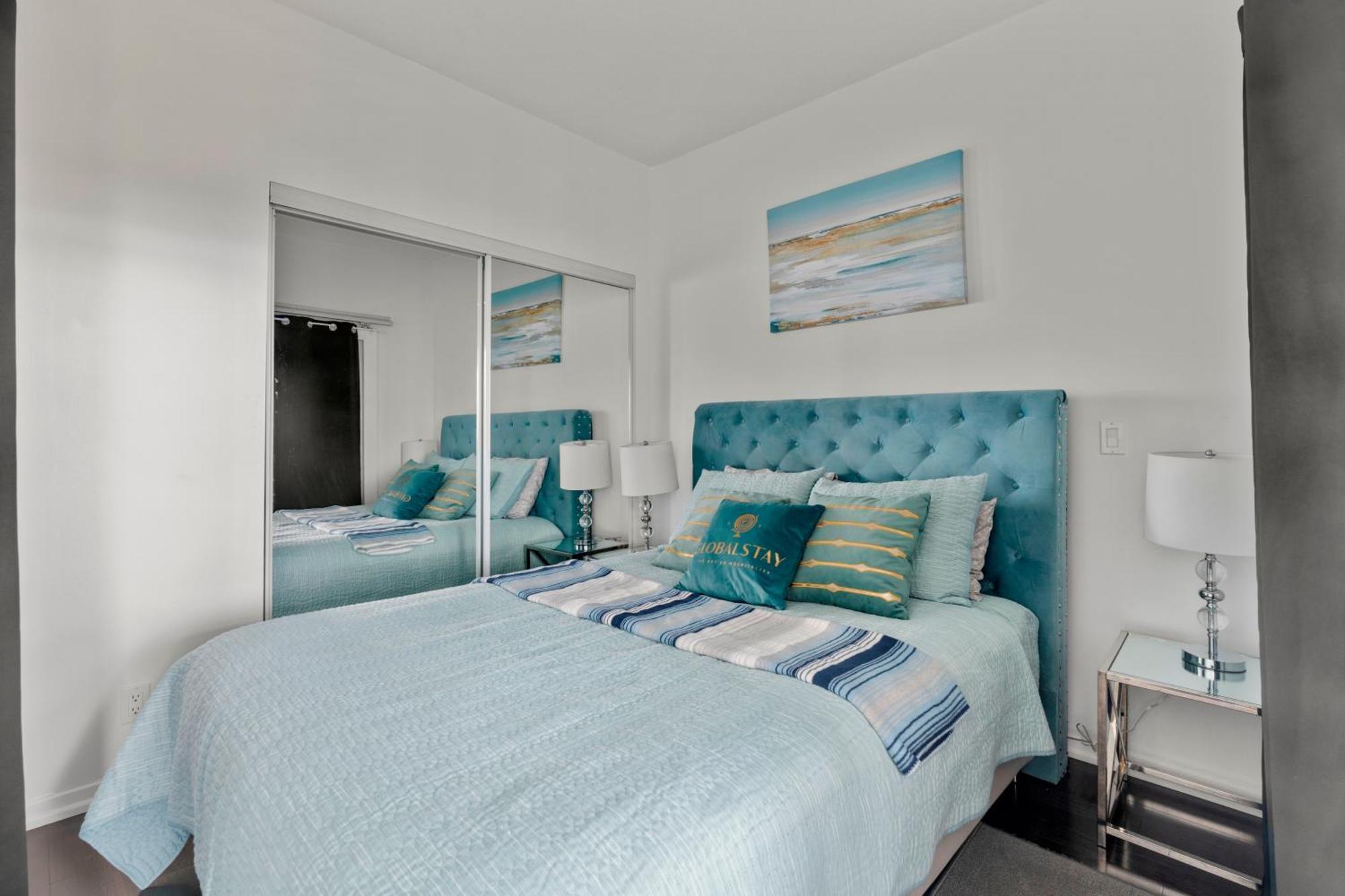 Globalstay. Burano Condos In Downtown Toronto Esterno foto