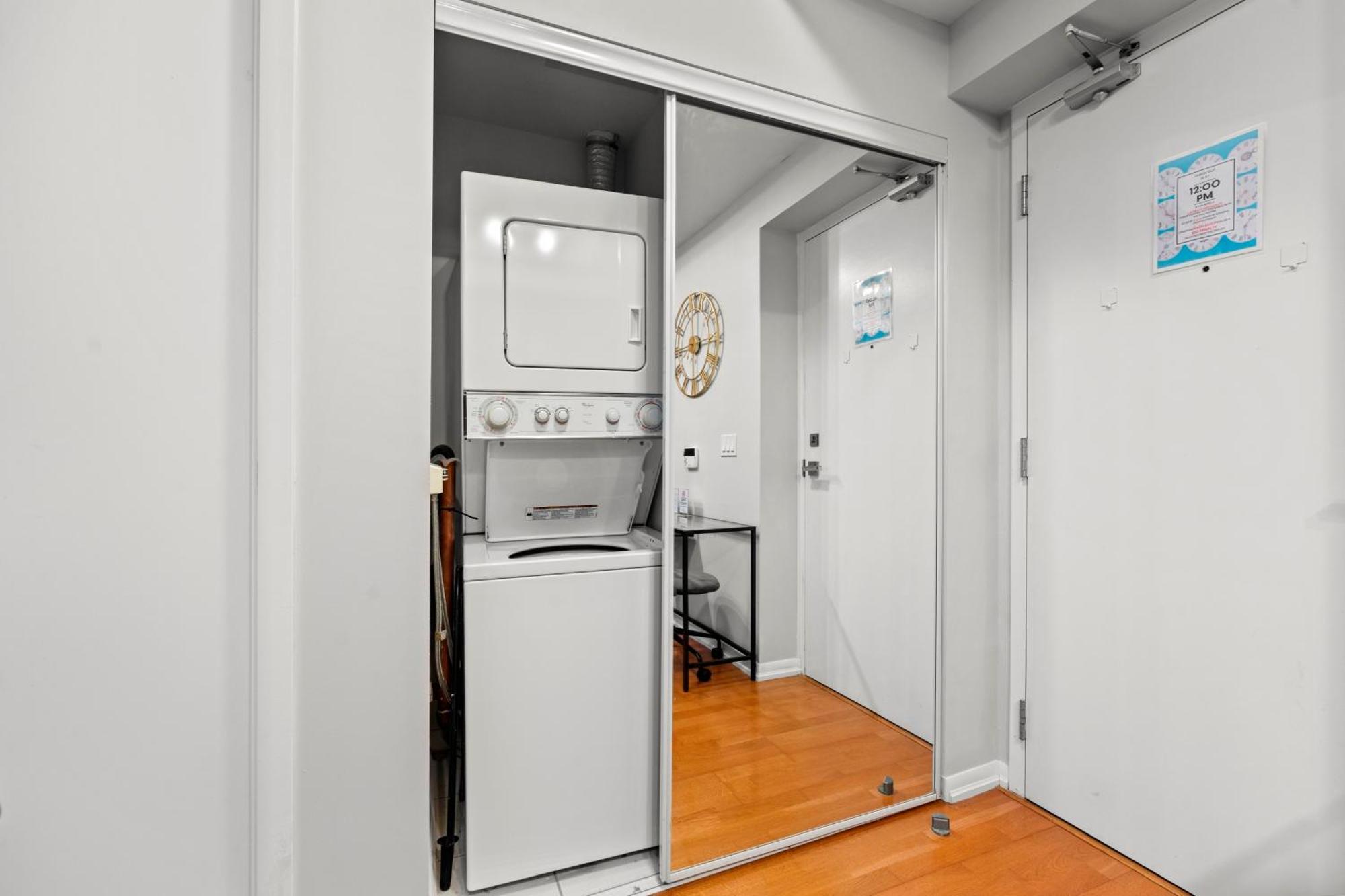 Globalstay. Burano Condos In Downtown Toronto Esterno foto