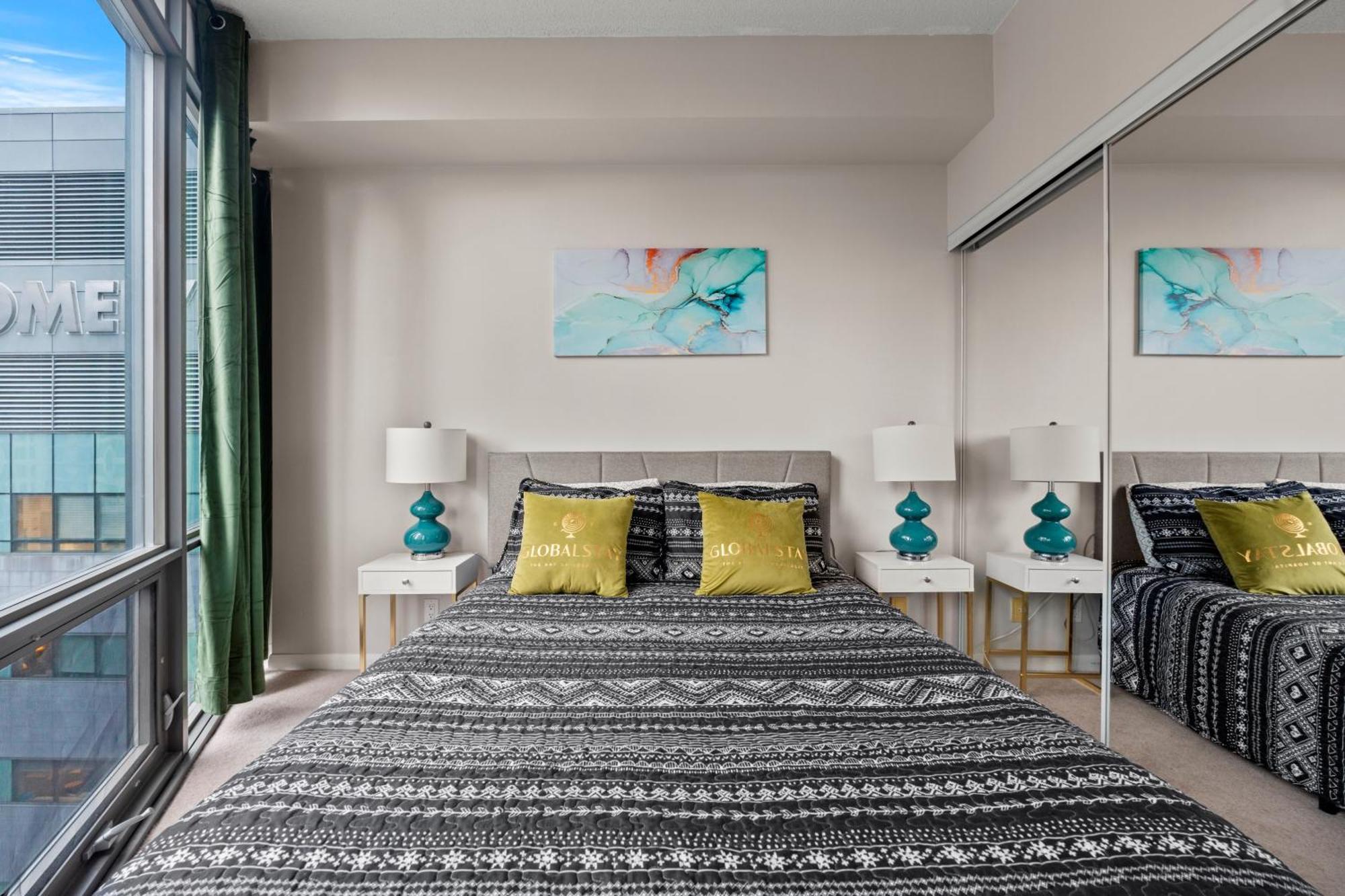 Globalstay. Burano Condos In Downtown Toronto Esterno foto