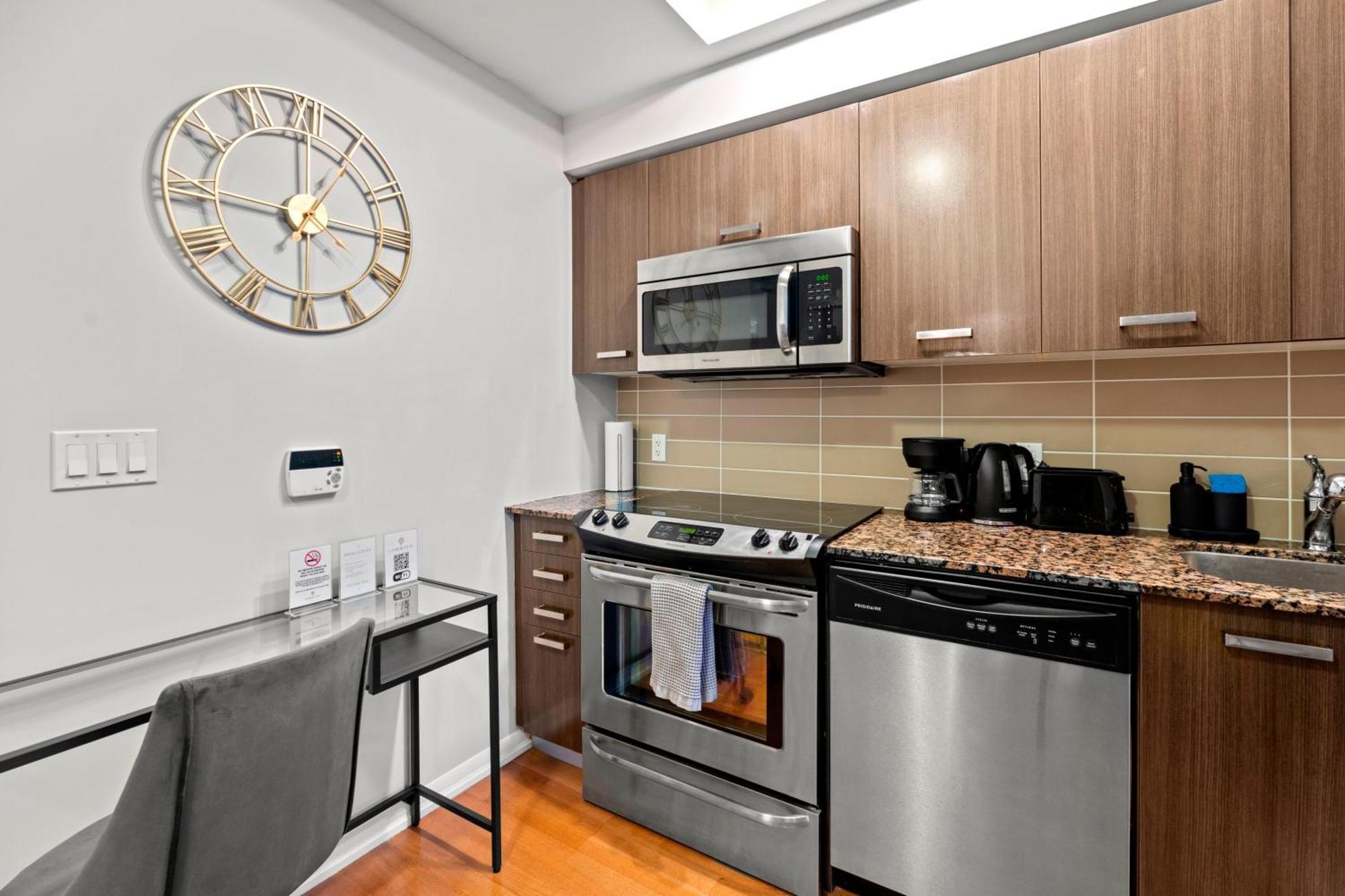Globalstay. Burano Condos In Downtown Toronto Esterno foto
