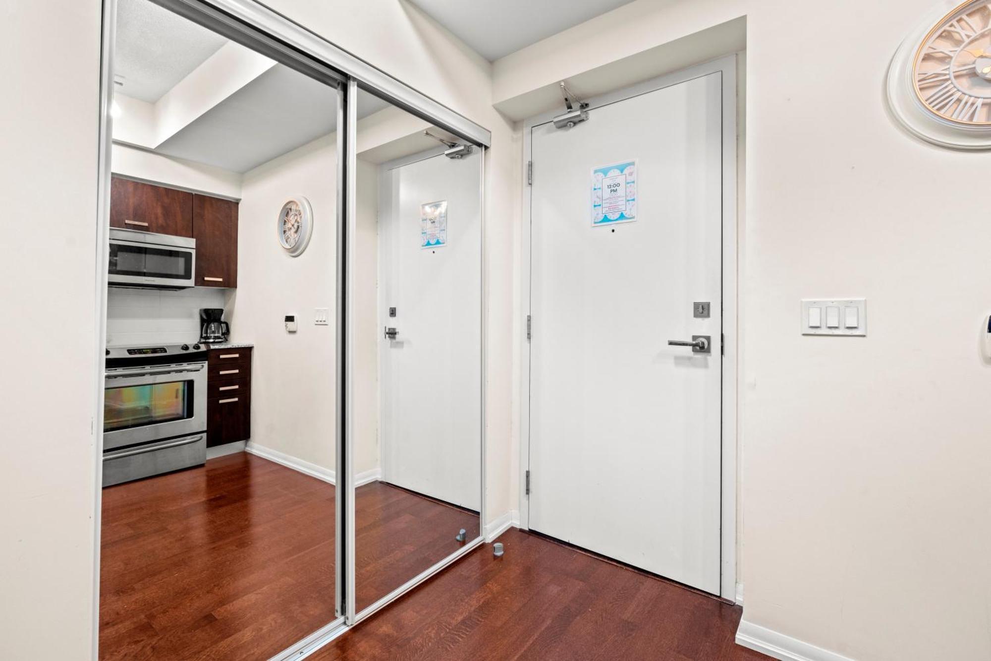Globalstay. Burano Condos In Downtown Toronto Esterno foto