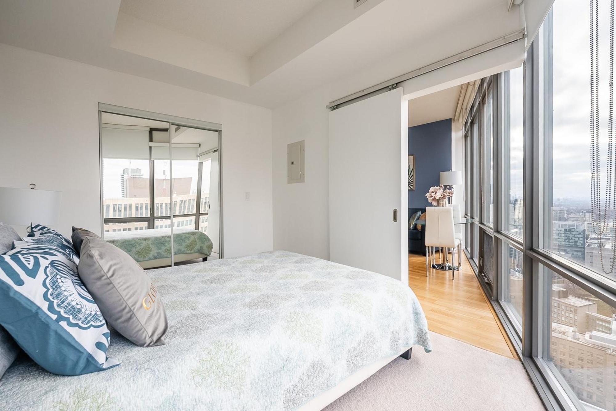 Globalstay. Burano Condos In Downtown Toronto Esterno foto